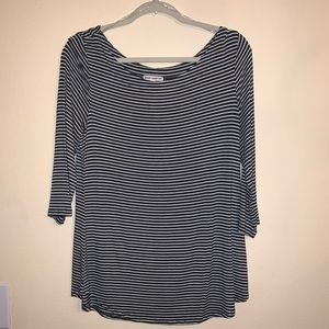 Black and White Striped 3/4 Sleeve Top